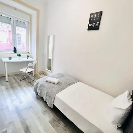 High Standard Lisbon, Super For Tourists *