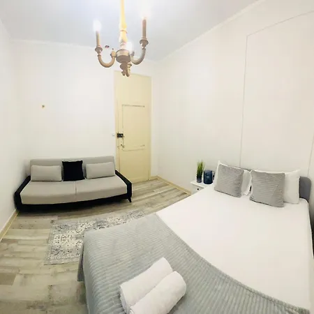 High Standard Lisbon, Super For Tourists *